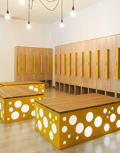 wooden-lockers-in-modern-style